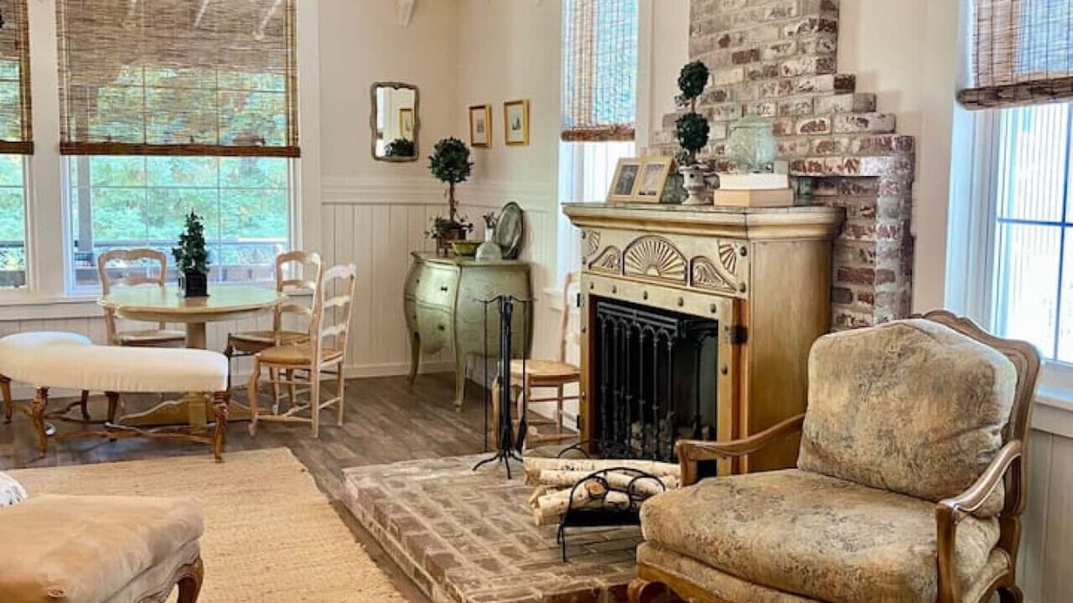 Amador City Apartment | The Shopkeeper's Cottage ~ CHIC!