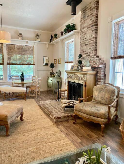 Sutter Creek Apartment | The Shopkeeper's Cottage ~ CHIC!