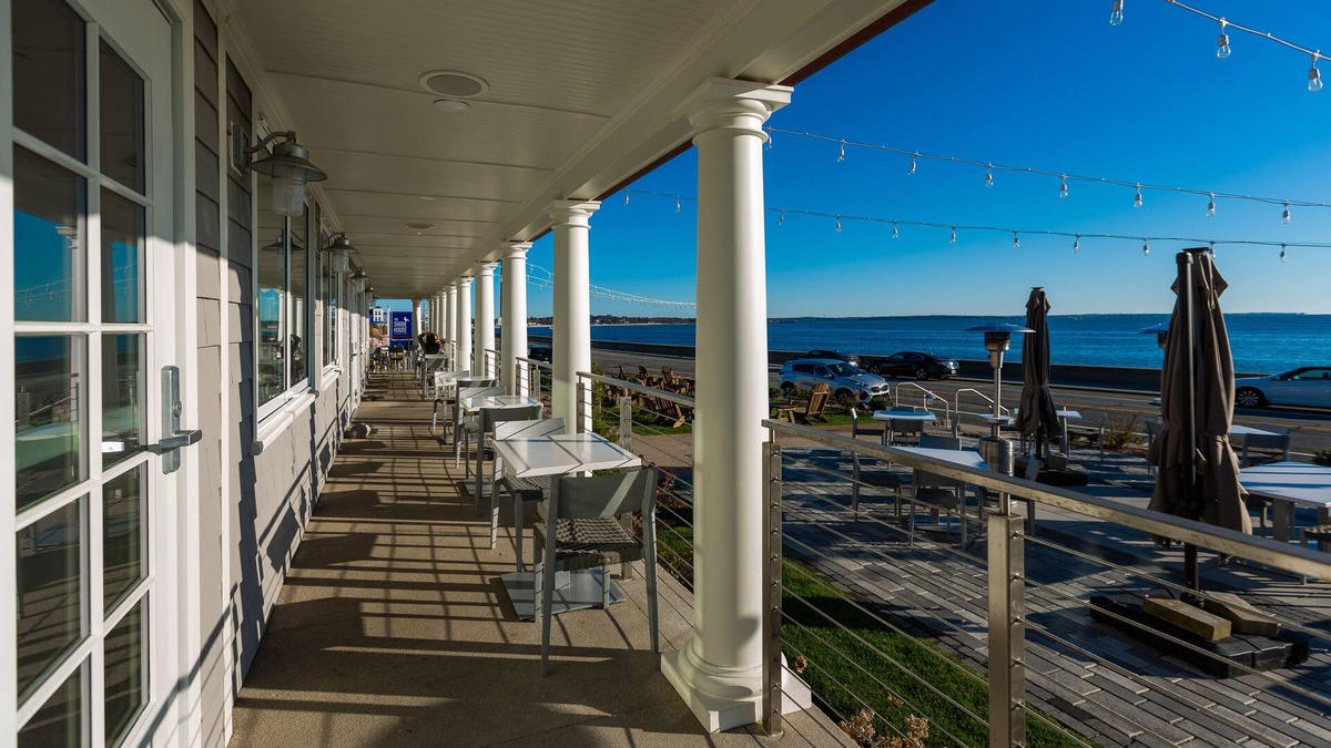 Narragansett Pier Hotel | The Shore House
