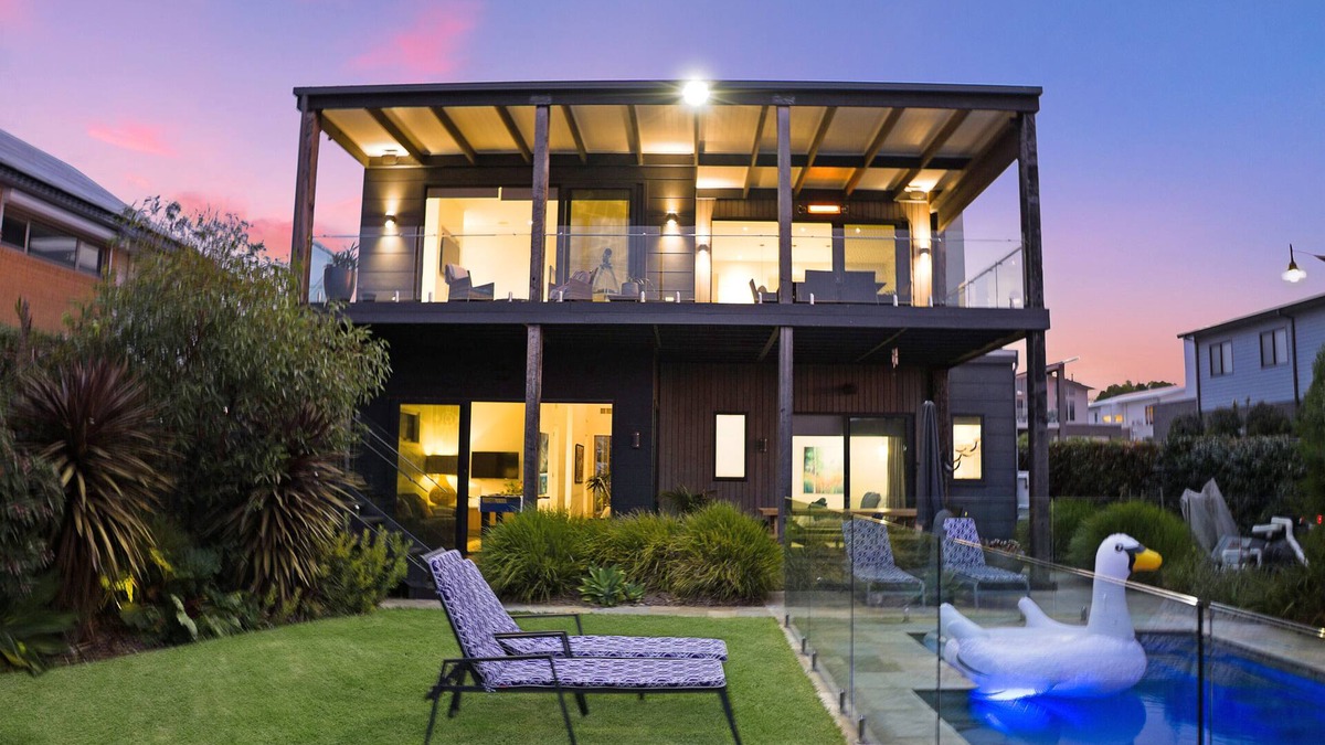 Curlewis House | The Shoreline Escape