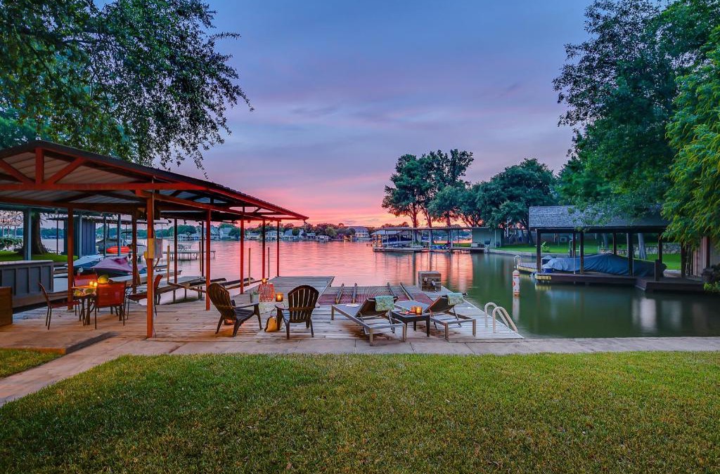 Granite Shoals House | The Shorewood Lakeside Oasis, Pet-Friendly Getaway