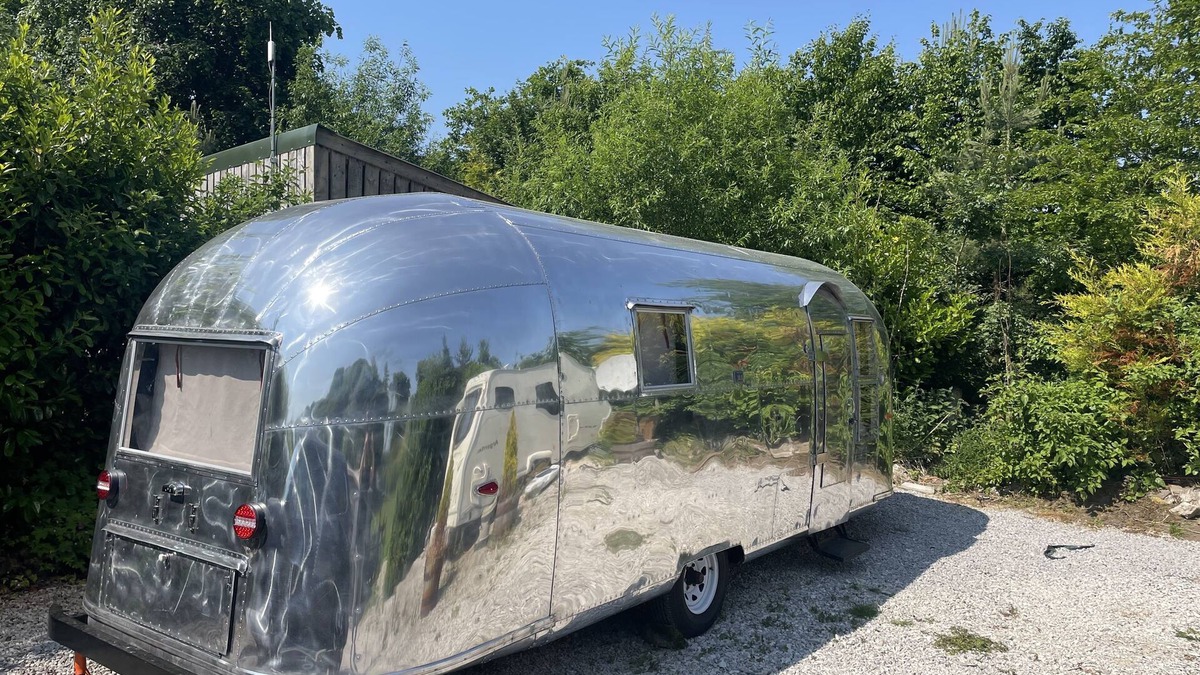 Monyash House | The Silver Spirit - 1964 Iconic American Airstream