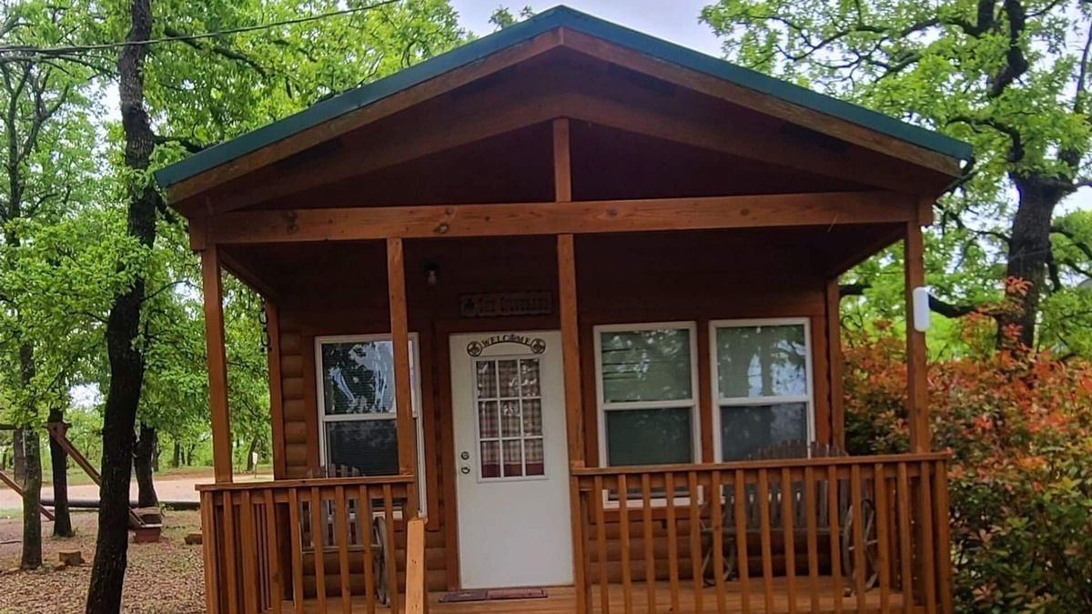 Chico Cabin | The Silverado at Northside Marina & Resort