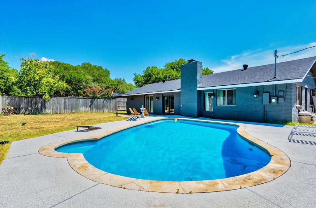 Round Rock West House | The Sinatra - Fun 5BD Home Huge Pool Game Room