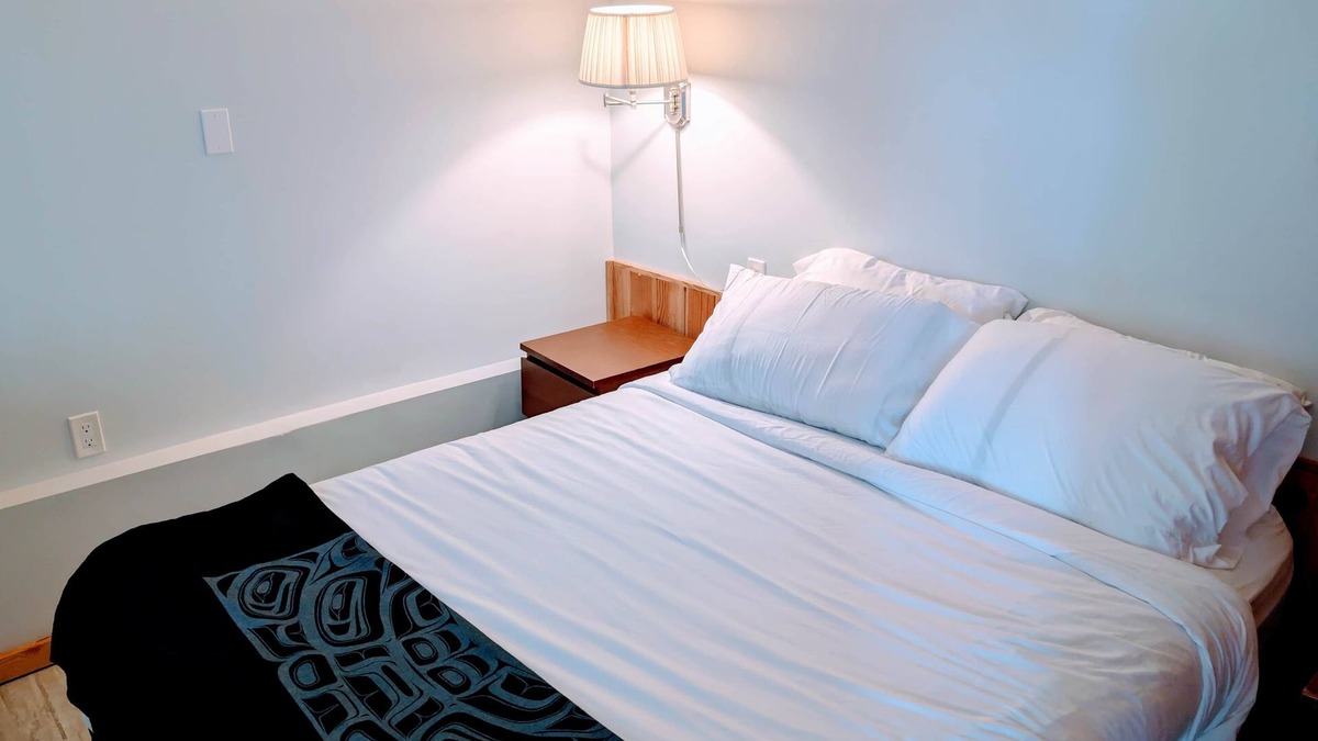 Alert Bay Apartment | The Sitka Suite, Central Apartment, Waterfront, 2 Beds