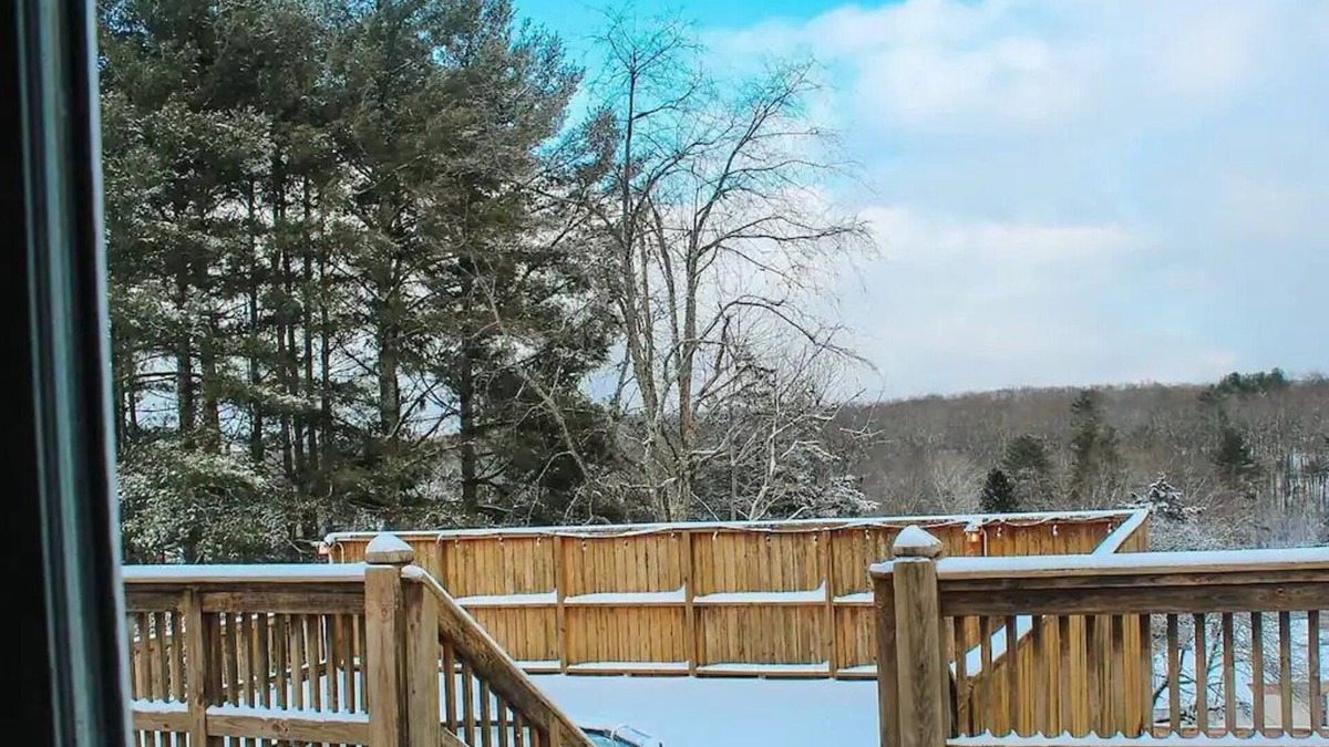 Shady Spring House | The Ski paradise