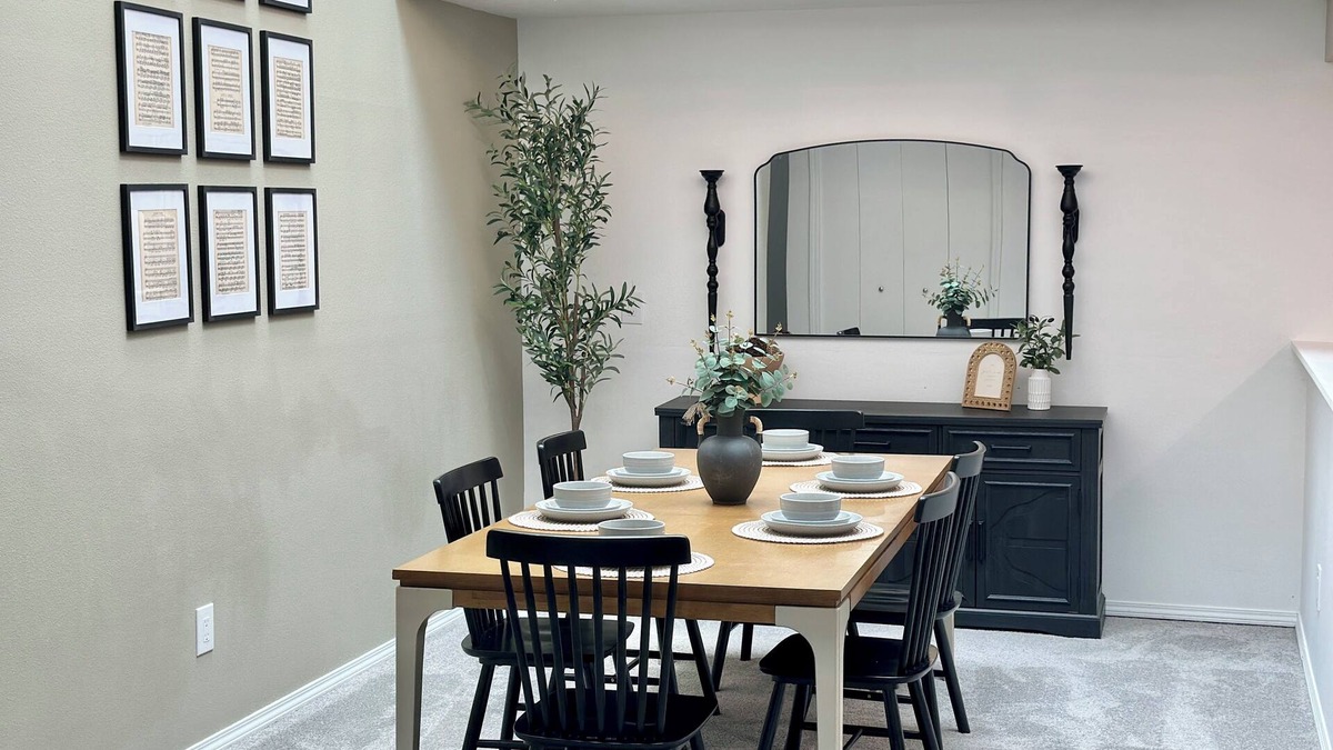 Bull Mountain House | The Skylight Haven - Beautiful Home in Summer Lake