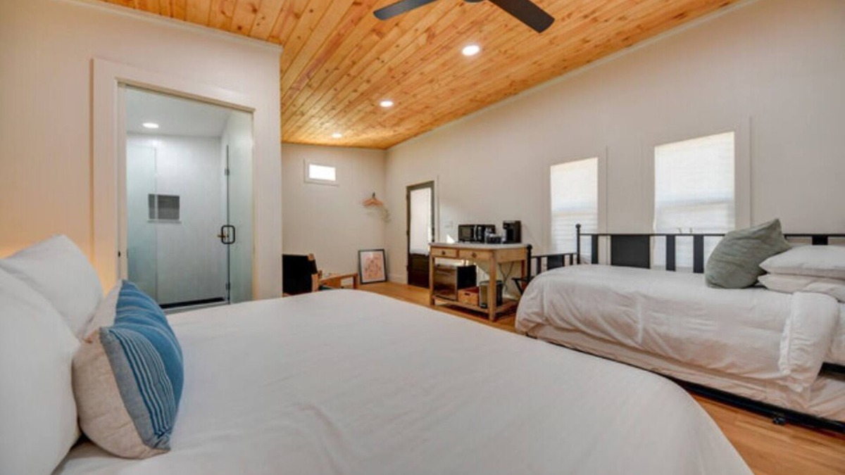 Warrenton Cottage | The Sloan - Farmstead