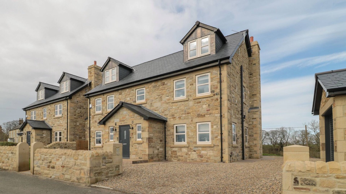 Crawcrook Cottage | THE SMITHY, family friendly, luxury holiday cottage in Ponteland