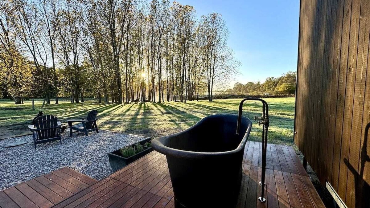 Deanmill Ski Chalet | The Soak at Dalton's Paddock