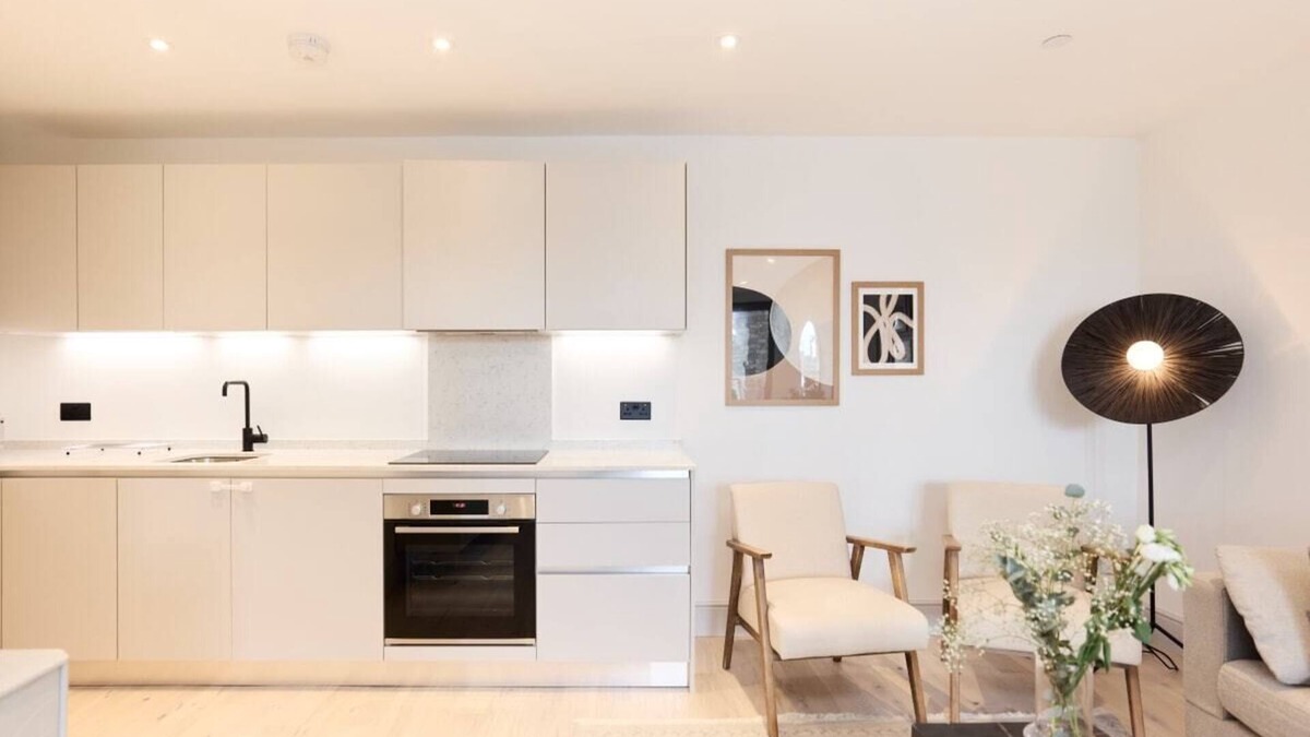 Abbey Apartment | The South Wimbledon Escape - Lovely 3bdr With Balcony