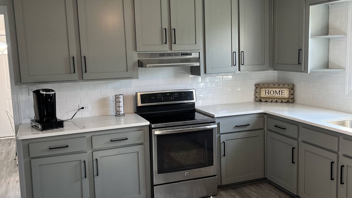 Monroeville House | The Southern Pecan