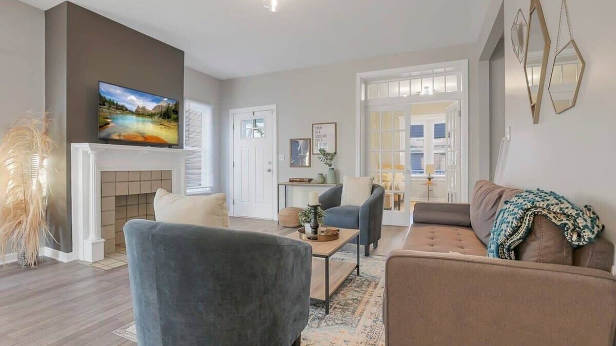 West Columbus House | The Southwestern 4BD/2BA
