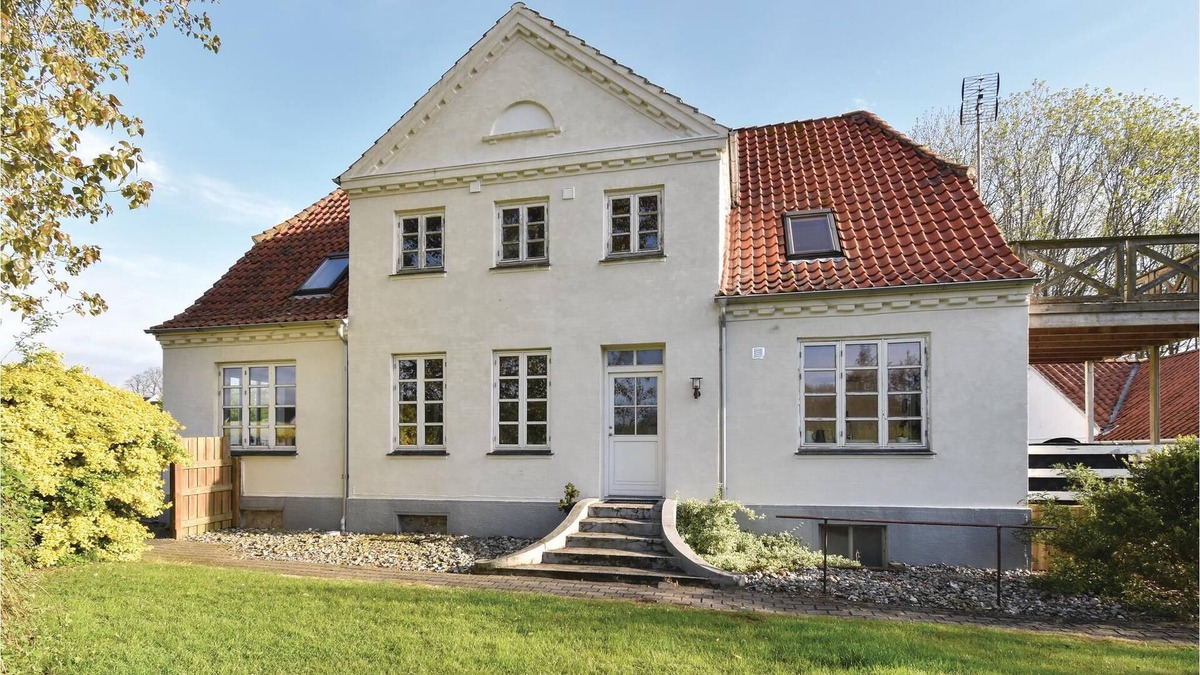 Bago House | The spacious cottage on Baagø is very well equipped.