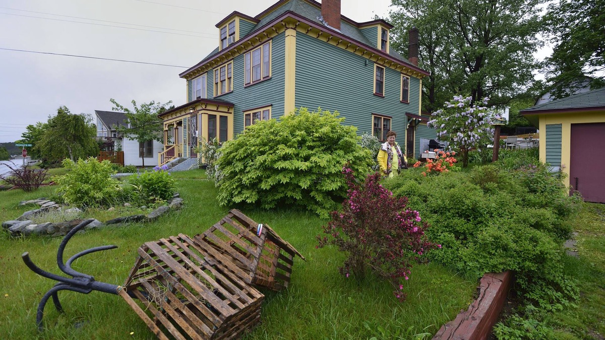 Spaniard's Bay Bed & Breakfast | The Spaniards “Room” Heritage Home