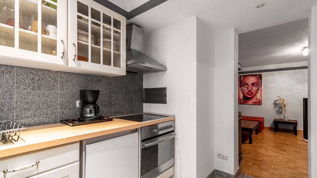 Hartenberg-Munchfeld Apartment | THE SPECIAL WITH CHARM, FLAIR & STICK
