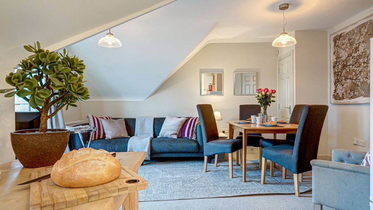 Oxford Apartment | The Spencer Suite Vanbrugh 5 | Oxford Holiday Let | 2 Beds & Sleeps 4