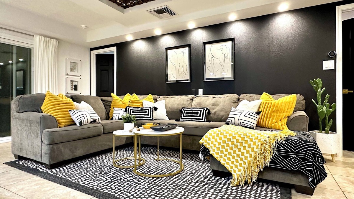Paradise Valley Village House | The Spicy Cactus 2BR by Hiking Spot w/Patio & BBQ