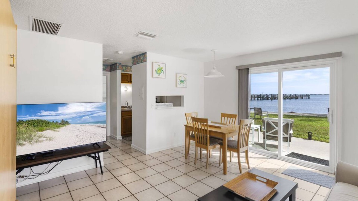 Sebastian Hotel | The Sportsman's Lodge & Marina