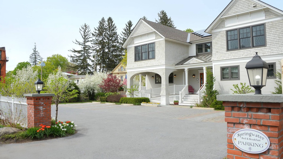 Saratoga Springs Bed & Breakfast | The Springwater B&B