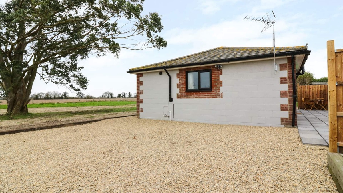 Hopton Cottage | THE STABLE AT CHURCH FARM HOUSE, family friendly in Reedham
