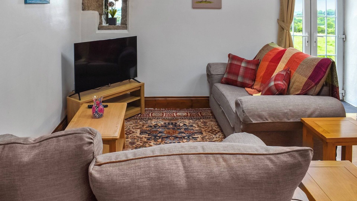 Mabe Burnthouse Cottage | The Stable Barn - UK46678