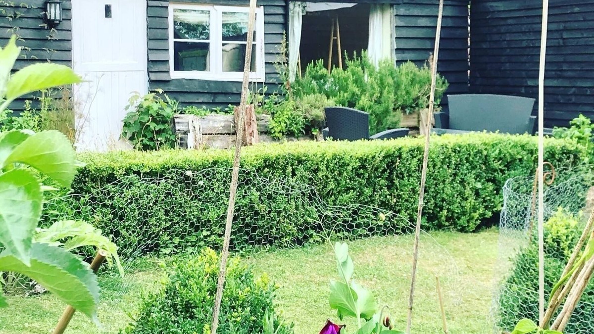 Mayfield Cottage | The Stable Cottage, perfect for garden lovers.