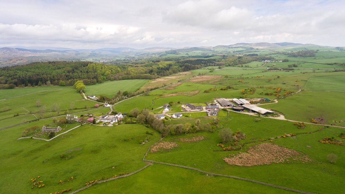 Castle Douglas House | THE STABLE, pet friendly, with a garden in Gatehouse Of Fleet