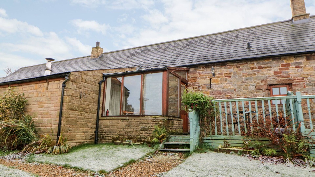 Wing Cottage | THE STABLE, pet friendly, character holiday cottage in Milton
