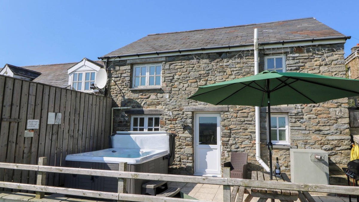 Felinfach Cottage | THE STABLE, pet friendly, character holiday cottage in Aberaeron