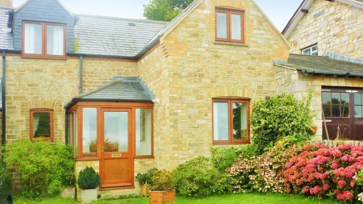 Ryde Cottage | The Stables - a house that sleeps 4 guests in 2 bedrooms