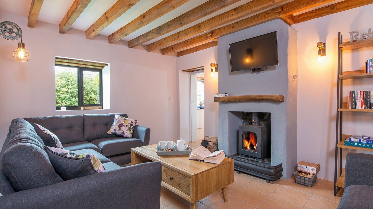 Castlemartin Cottage | The Stables and Bullpen, Holiday Cottage Castlemartin, Sleeps 6, 3 bedrooms, bathrooms