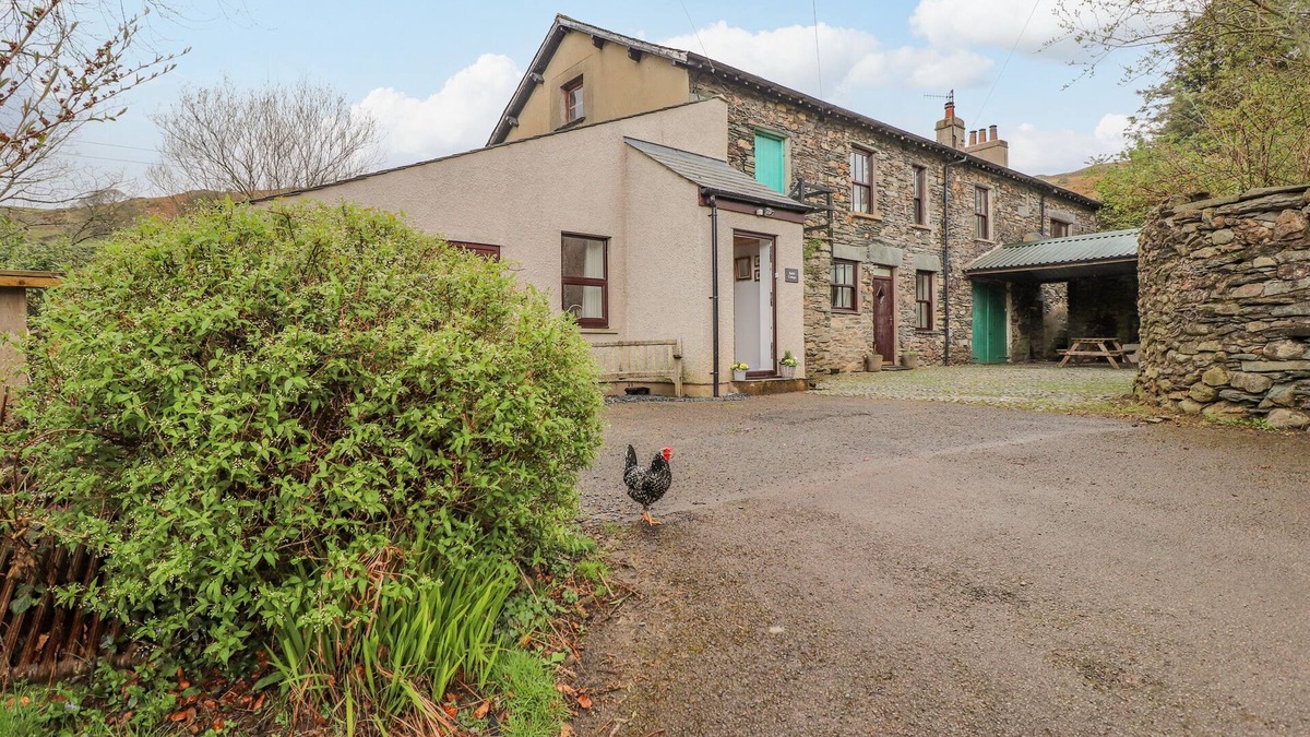 Duddon Valley Cottage | THE STABLES, character holiday cottage in Broughton-In-Furness