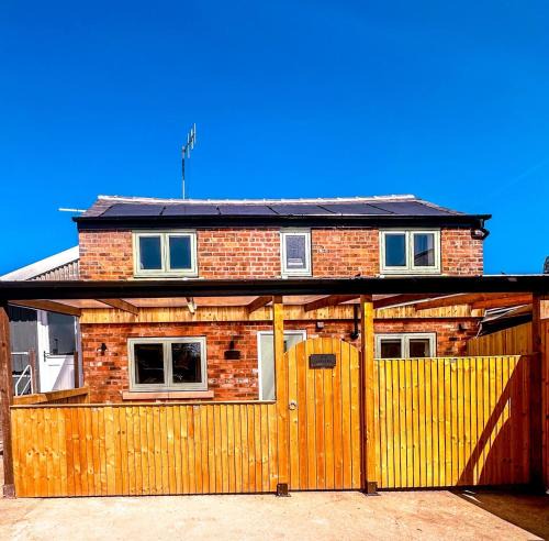 Selby House | The Stables