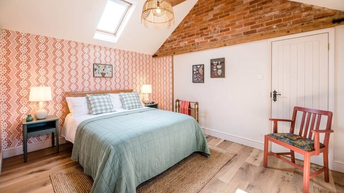 Woodbridge Apartment | The Stables, Ivy Lodge Barn, Hoo