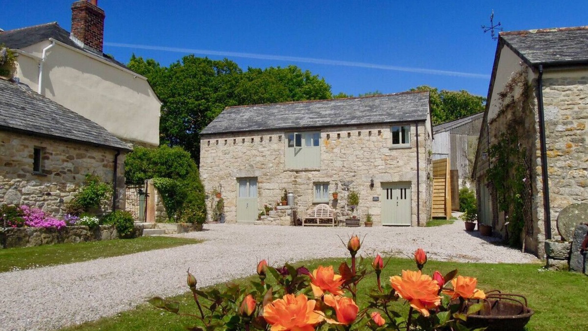 High Street Cottage | The Stables - Lanjeth
