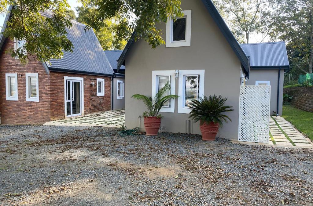 Howick House | The Stables on Drew Avenue
