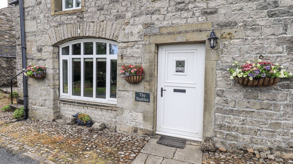 Horton in Ribblesdale Cottage | THE STABLES, pet friendly, with a garden in Horton-In-Ribblesdale
