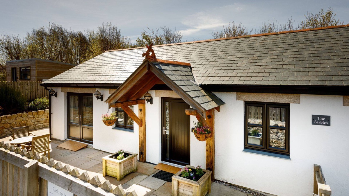 Penhallow Cottage | The Stables - Spacious Cottage with Hot Tub