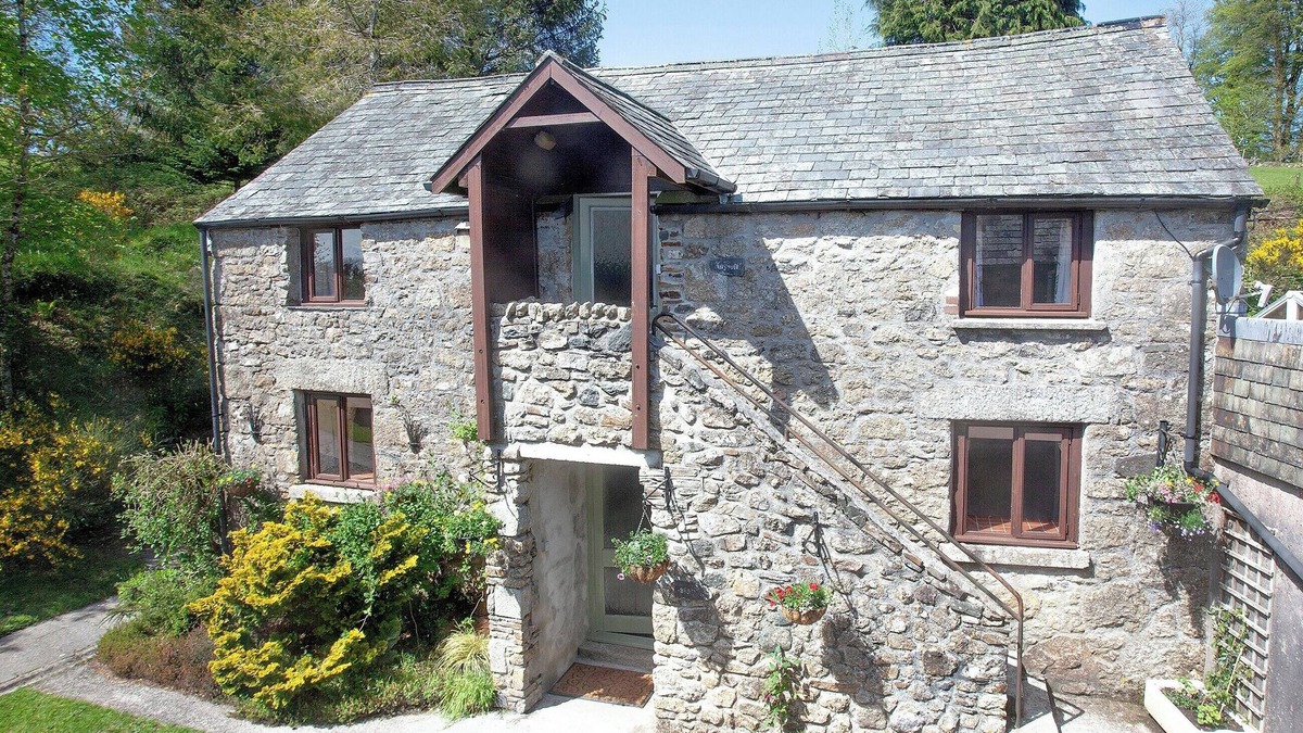 Clearbrook Cottage | The Stables - UK32685