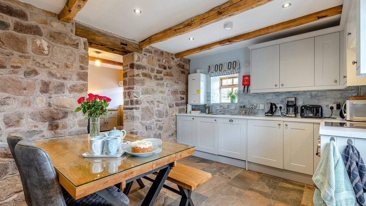 Cauldon Low Cottage | The Stables - UK46731