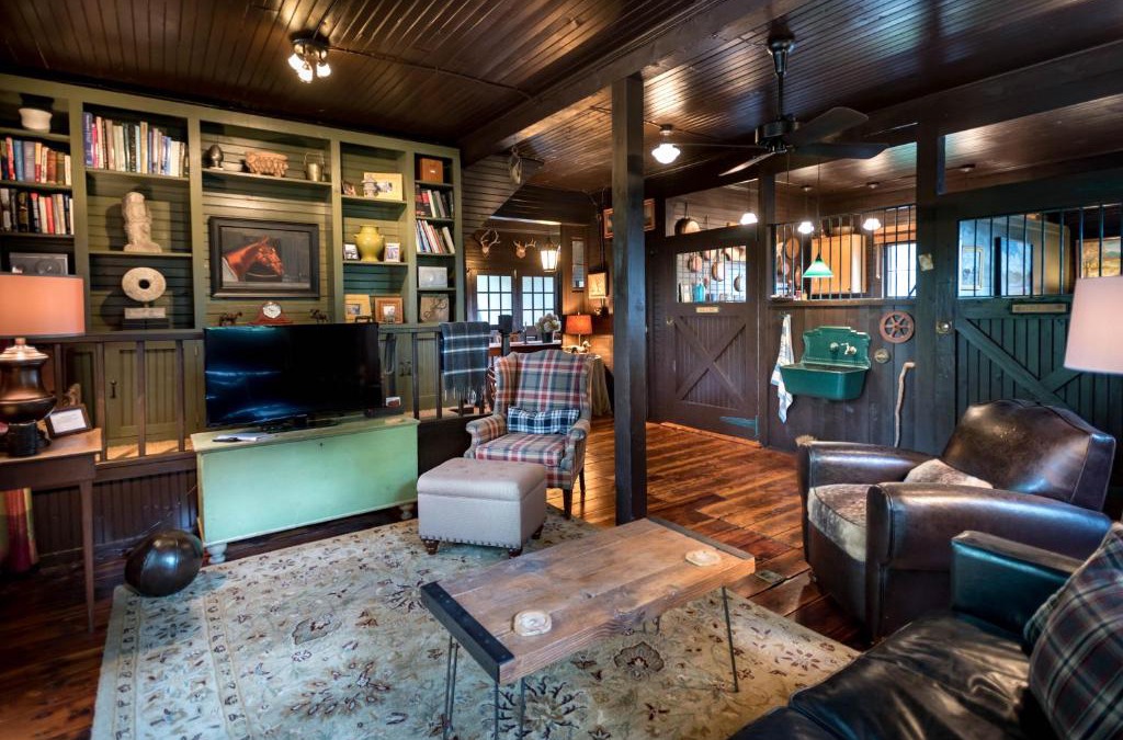 Lincoln Park House | The Stables