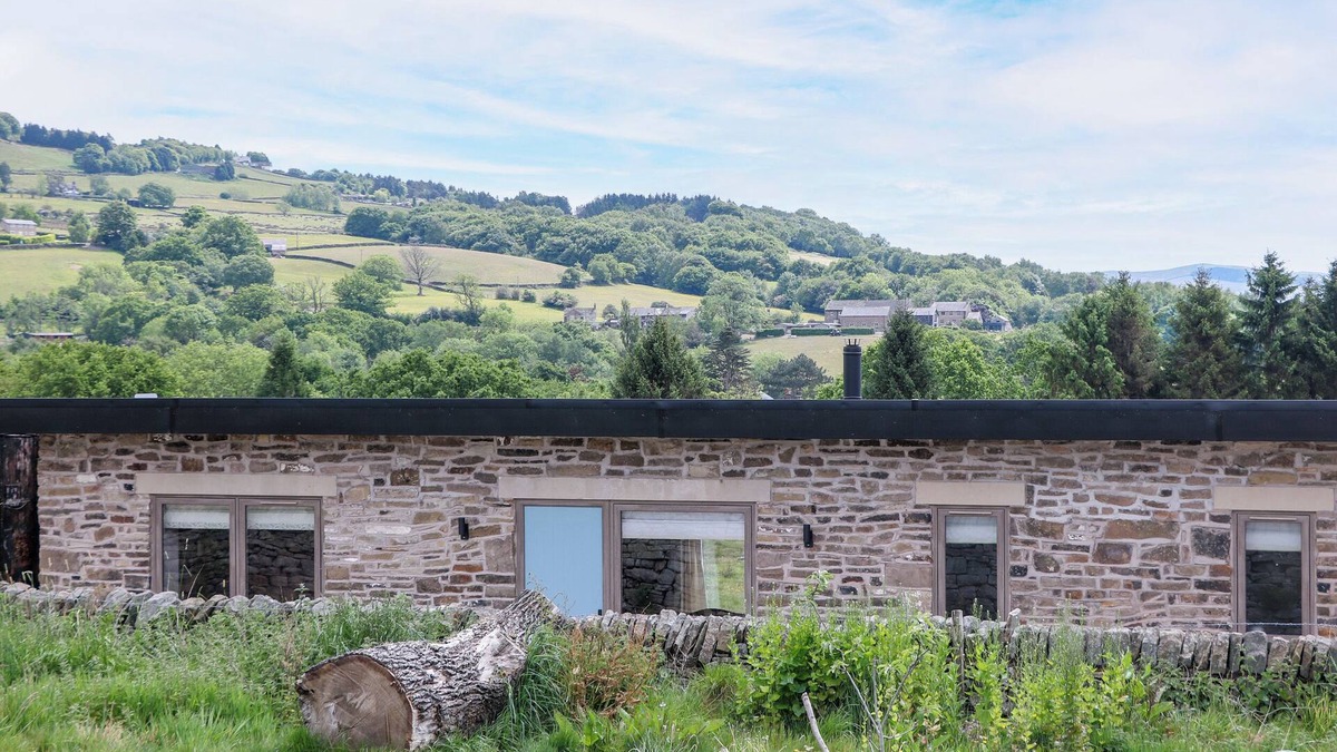 Stockport Cottage | THE STABLES - VINEYARD STAY, pet friendly in Marple Bridge