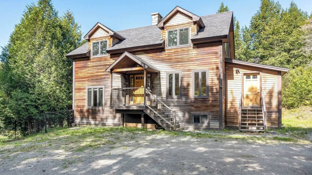 Eden House | The Stargazer at Lake Eden