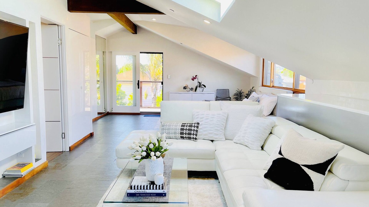 Emeryville Apartment | The Stargazer | Executive Suite | Urban Oasis