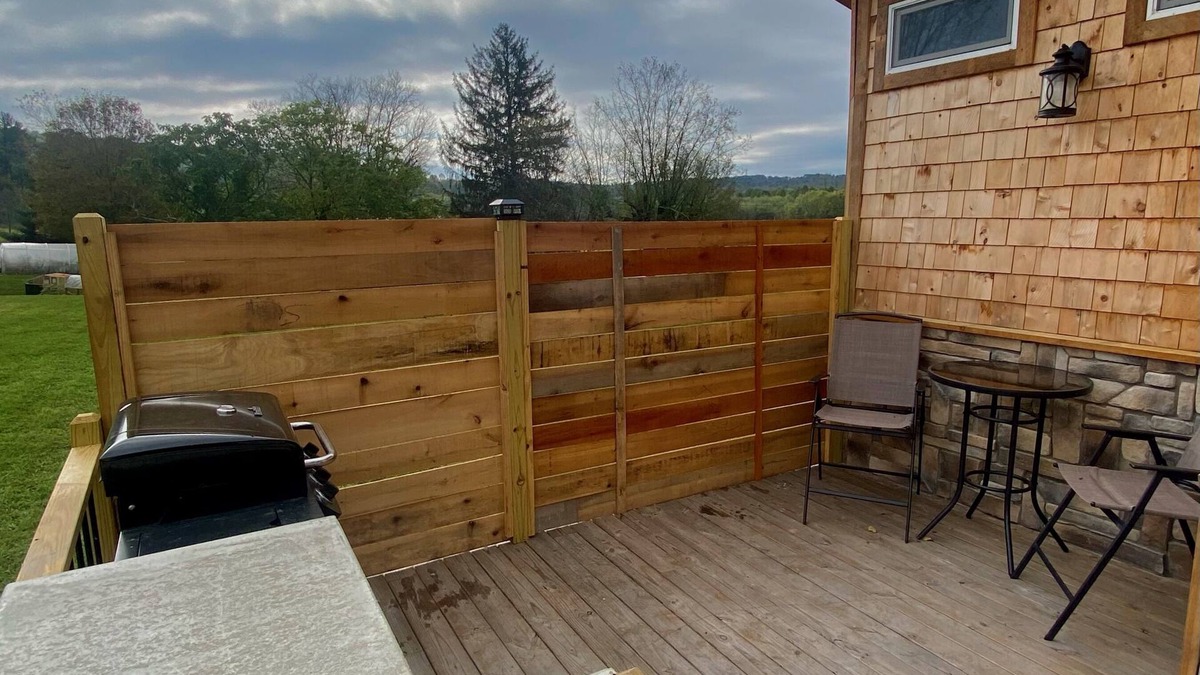 Zaleski Cabin | The StarGazer farm Stay 20 mins from hocking hill w/fast internet