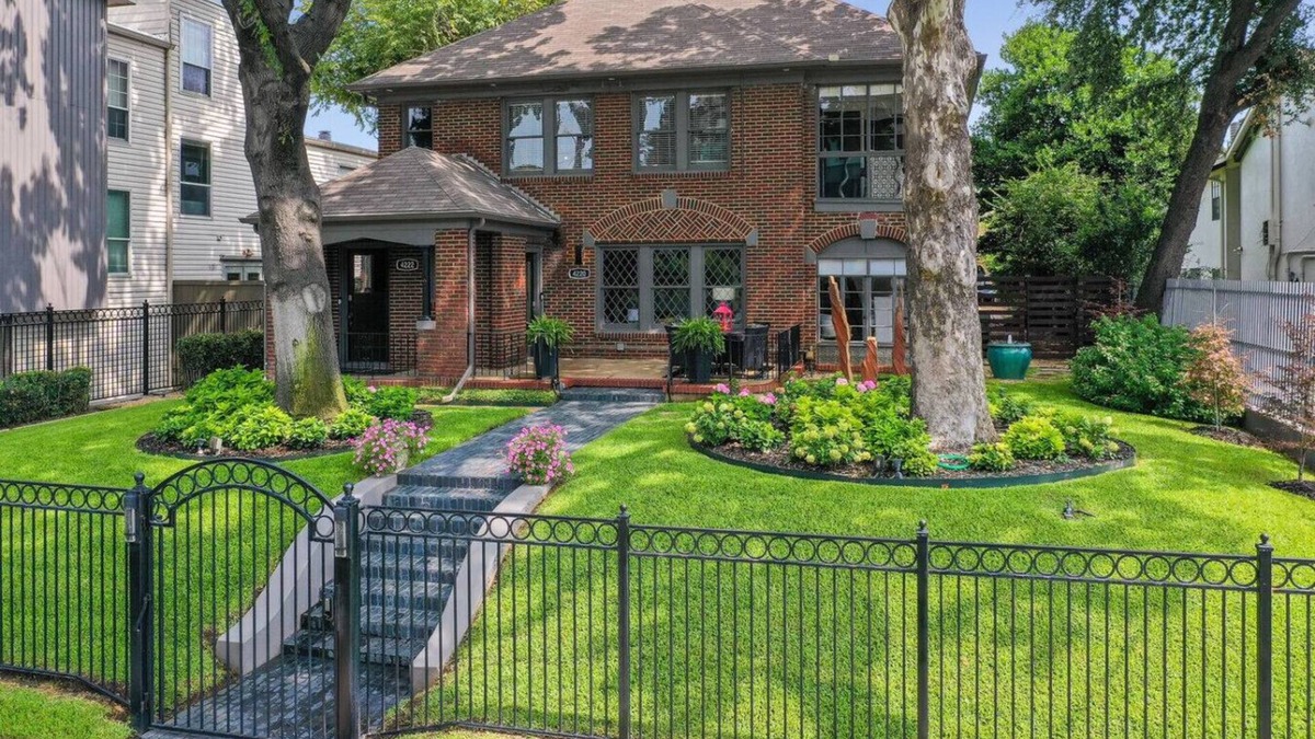 Oak Lawn House | The Stay @ SoCozyBlue - Stay Cozy & Live Luxe in Uptown and Oak Lawn in Dallas