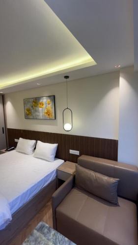 Jaypee Greens House | The Sterling twilight
