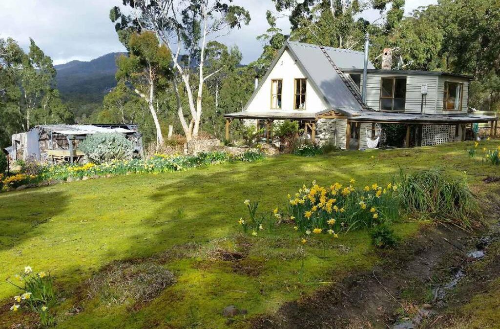 Simpsons Bay House | The Stone Cottage - Bruny Island