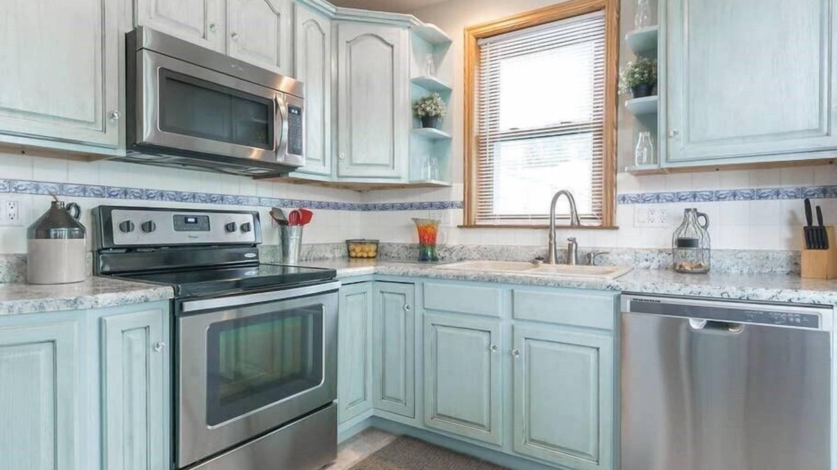 Hermann House | The Stone Cottage, The Stone Cottage is a beautiful, spacious 3 bedroom, 3 bath house